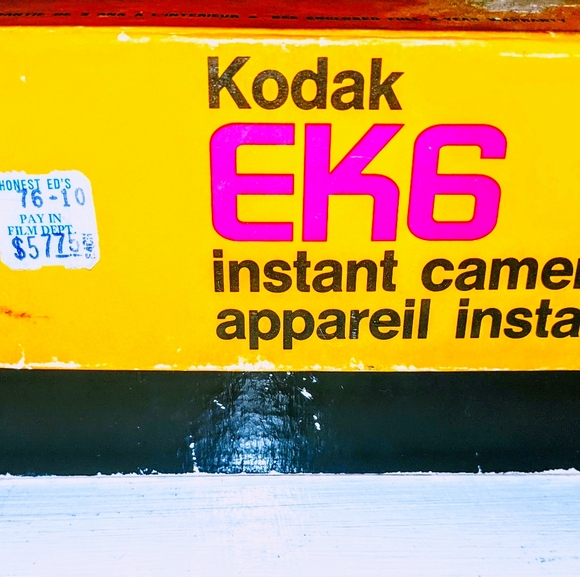 Vintage Kodak Instant Camera - Picture 3 of 9